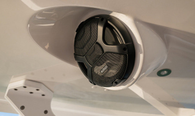 Premuim sound Marine speakers under the hardtop of the Yamaha 295 Series for premium onboard audio.